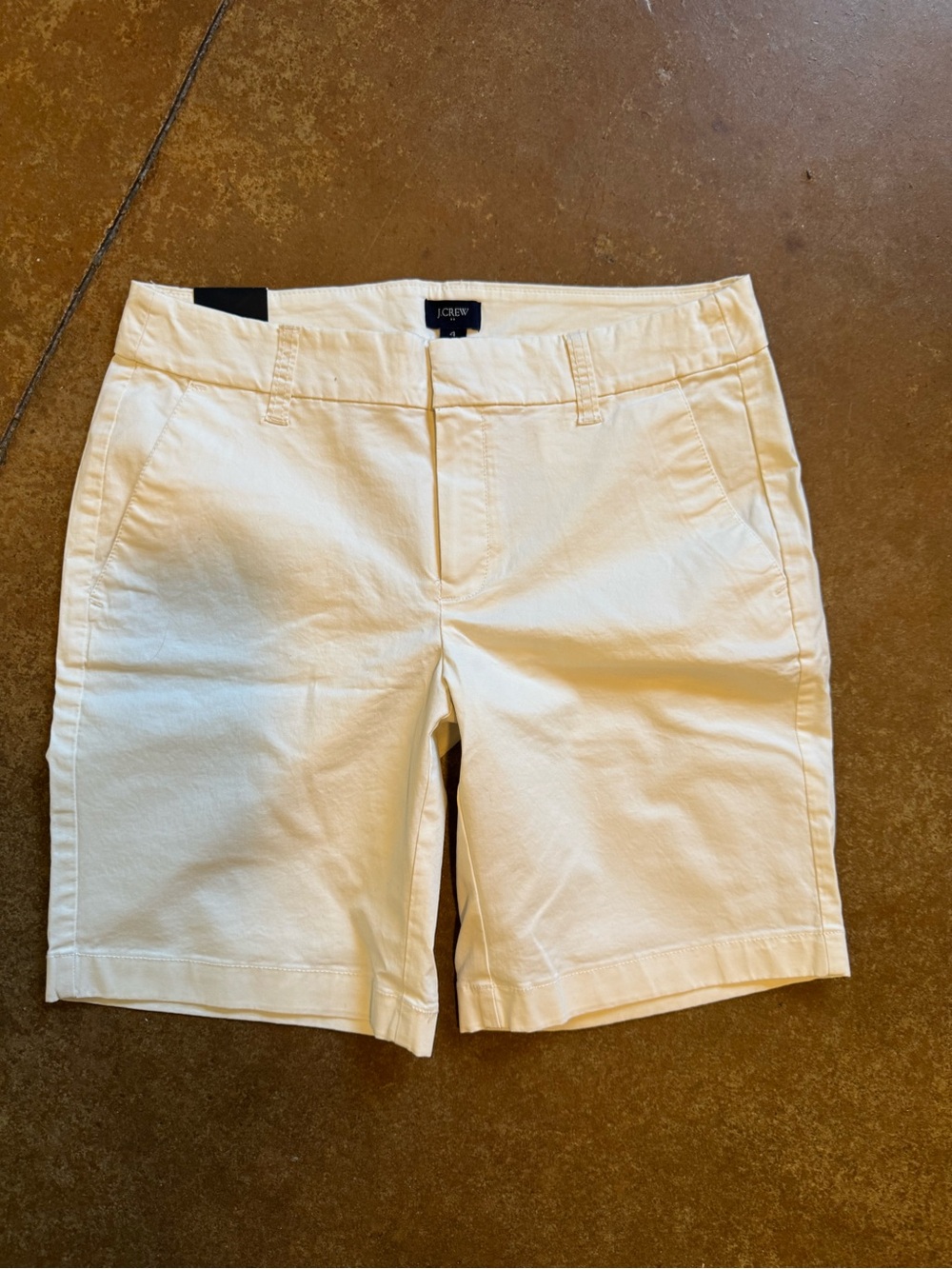 J crew 9 inch inseam white chino short size 4 new with tags